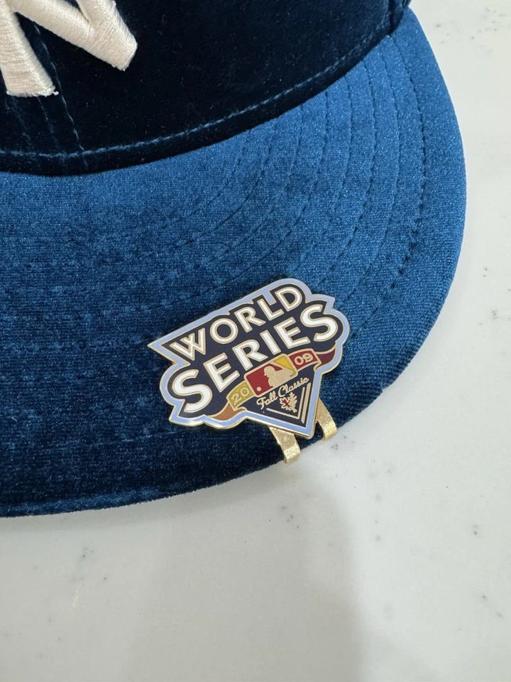 全新洋基队儿童蓝色天鹅绒帽子 尺寸 6 7/8 带徽章 世界系列 2009 — 第 2/4 张图片