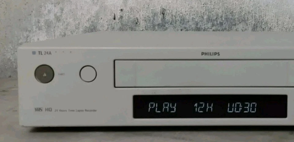 PHILIPS TL-244 VIDEOREGISTRATORE VHS 4 TESTINE PROFESSIONALE - Immagine 2 di 4