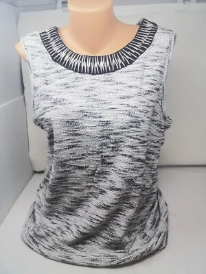 Elegante Italy Strick Bluse, Ärmellos mit Glitzer und Metall Akzente Gr. 44 - Bild 1 von 2