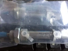 1Pcs New Festo DSNU-12-10-P-A 19189 Cylinder DSNU1210PA