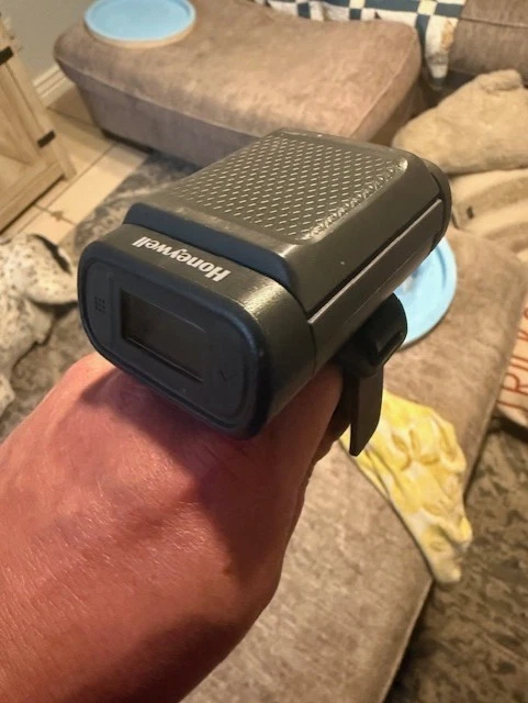 HONEYWELL 型号 8680i 无线可穿戴移动条形码扫描仪 带电池 — 第 2/4 张图片