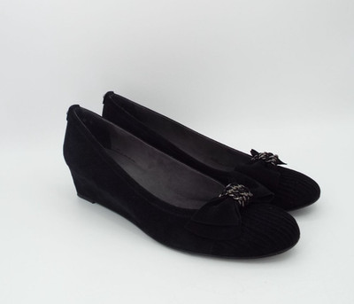 Stuart Weitzman Pleats Black Suede Wedge with Chain Bow Size 10N Narrow