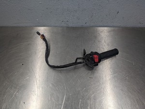 Suzuki GSXR-600 GSXR-750 GSXR-1000 2011-2026 OEM Right Switchbox Throttle Grip