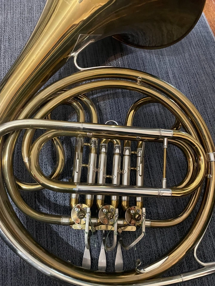 Instrumento de cuerno francés para diestros Reynold Contempora Single F Foto 3 de 4