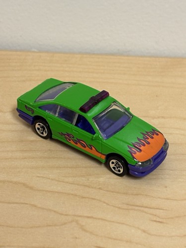 Hot Wheels Holden Commodore Police Cruiser – Édition Heat Fleet 1997 – 1/64, Carte Longue US – Occasion