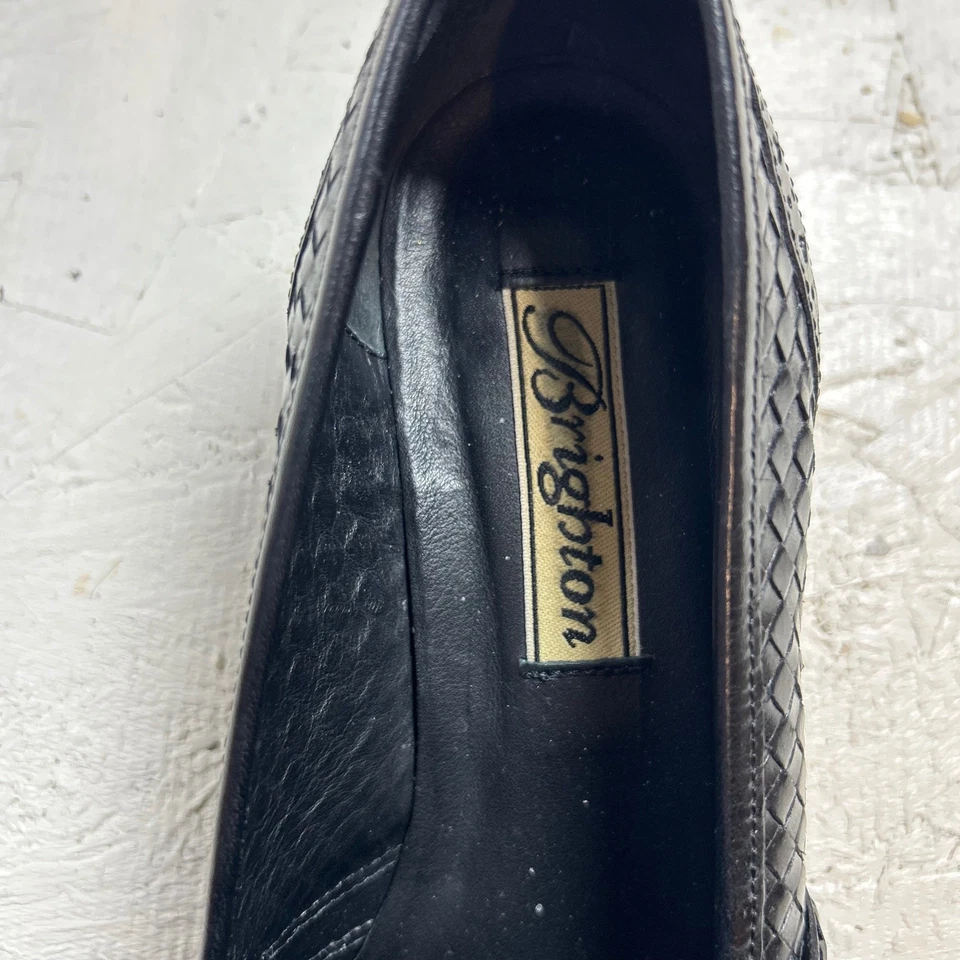 Mocasines Brighton de cuero negro tejido con hebilla de borla para mujer talla 8M Foto 4 de 4