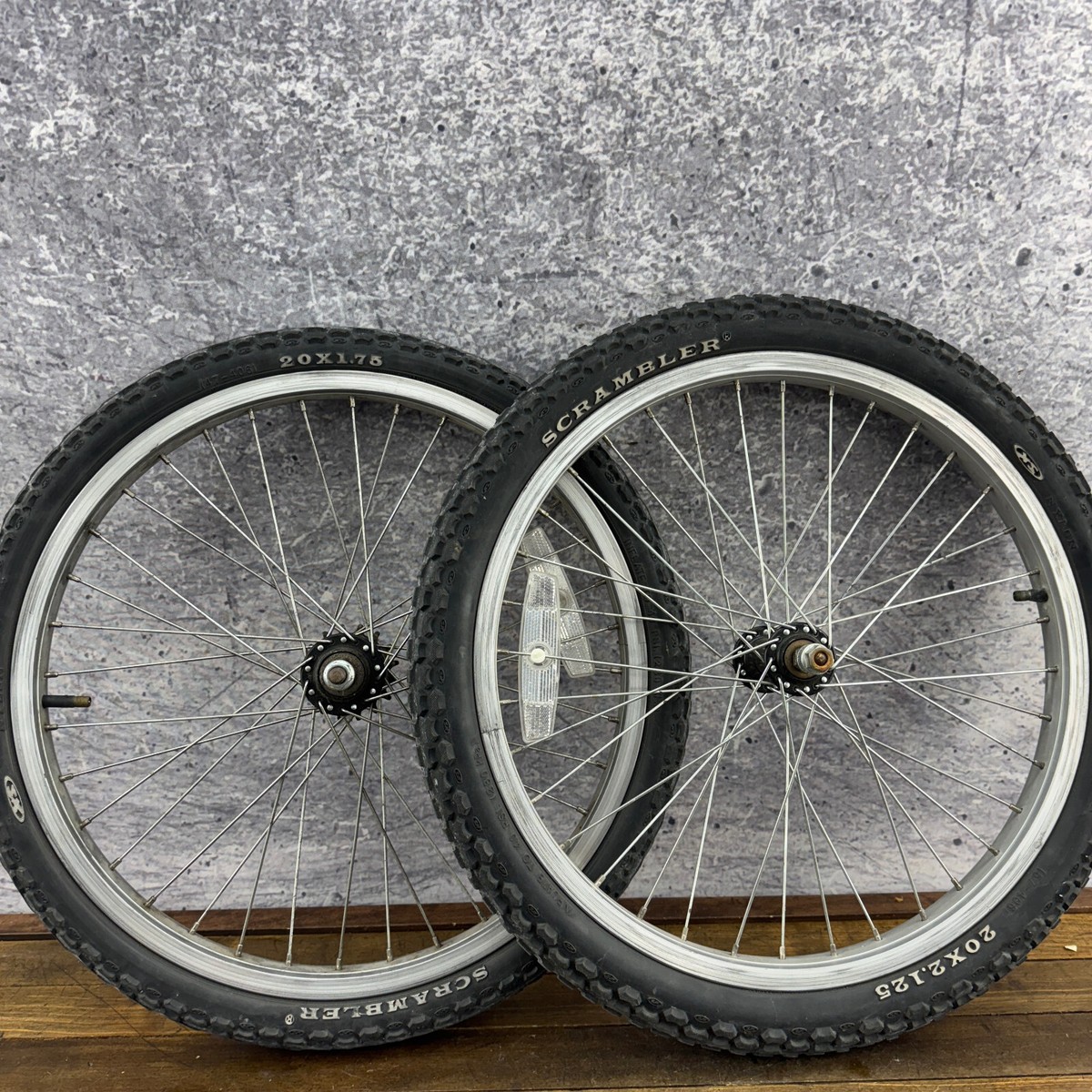 BMXレース　ホイールセット　20×1-1/8 61-ePpGs+nL._UF350,350_QL50_.jpg