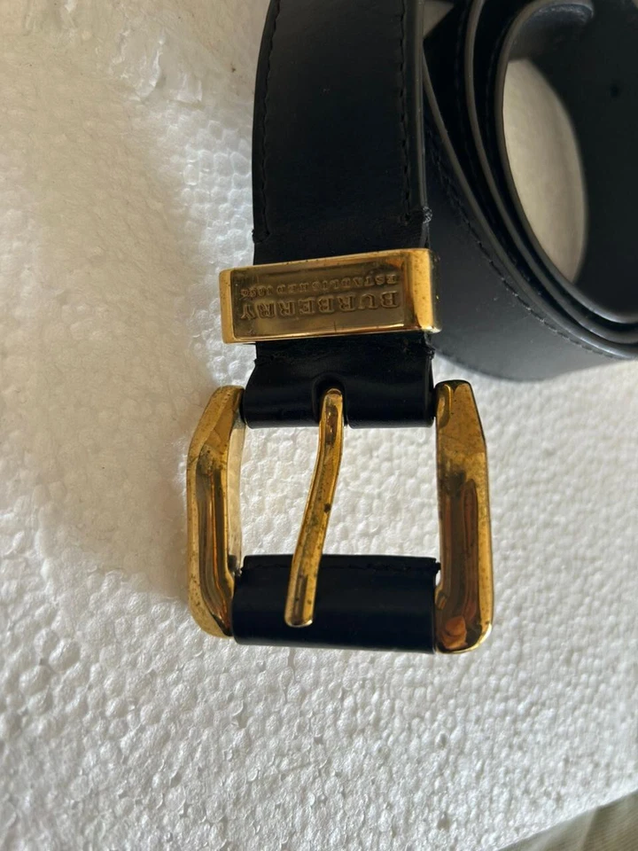 S14# Burberry Cinturón Cuero Negro Hecho en Italia Talla 36 Tiene Signo de Desgaste Foto 4 de 4