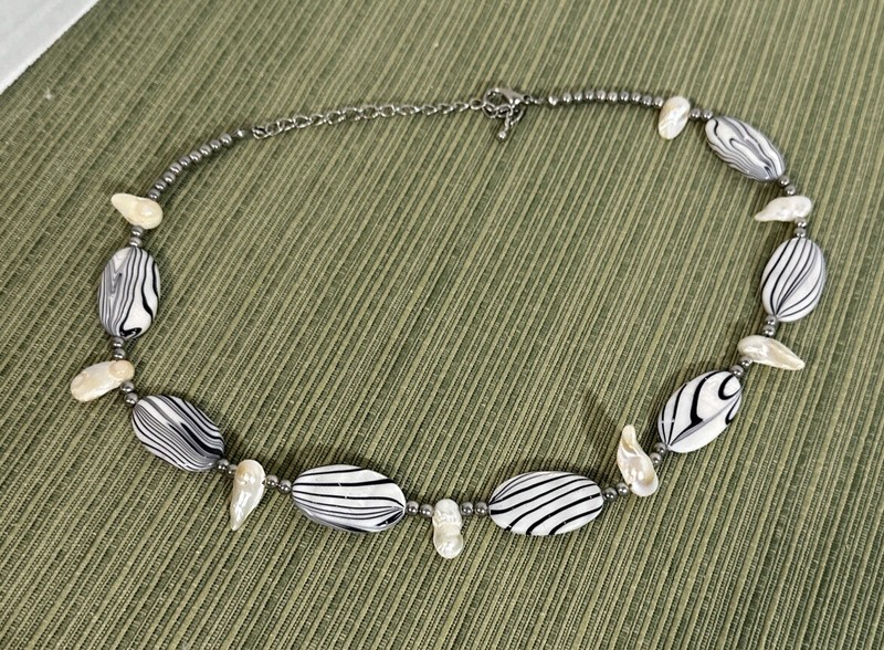 Mother of Pearl Flower Shells Black/White Stones Nickel Free Necklace Beautiful