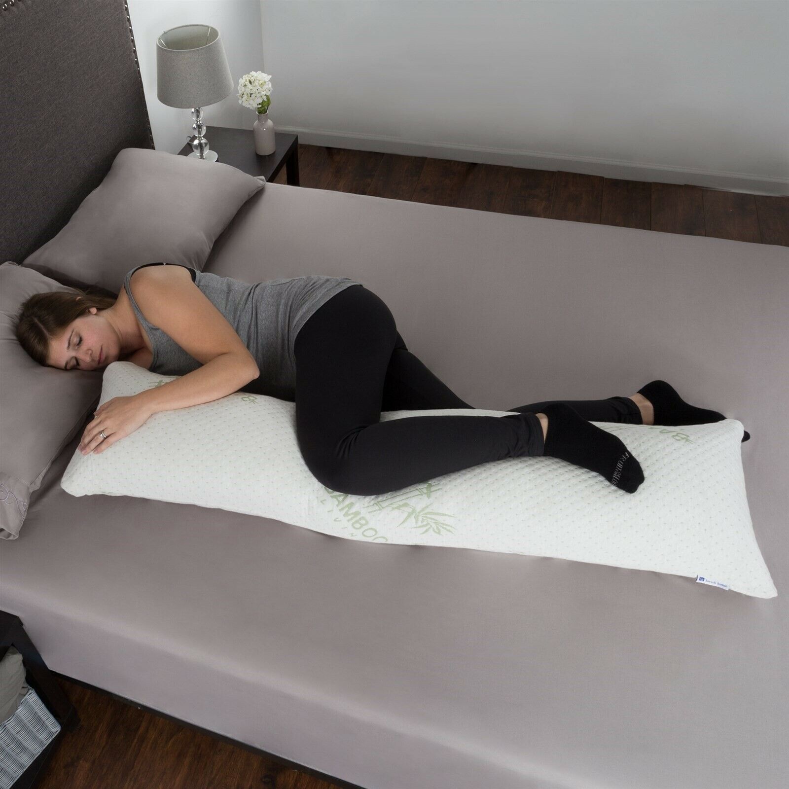 brookstone knee support pillow