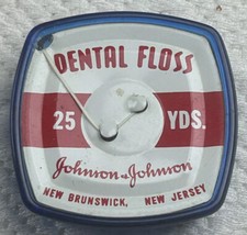 Vintage Johnson & Johnson Dental Floss Dispenser Pocket Tin NICE COLLECTOR PIECE