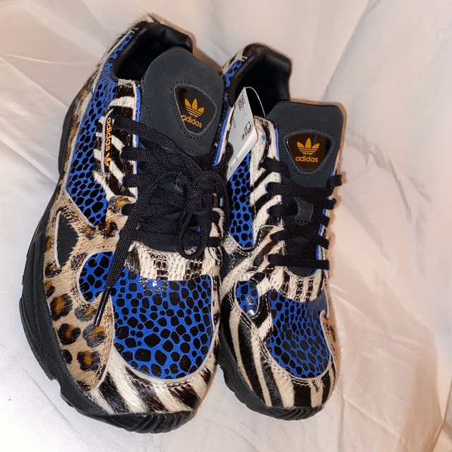 adidas falcon w leopard