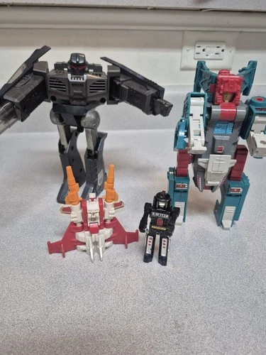 VINTAGE  1980'S GO-BOTS/TRANSFORMERS LOT OF 4 FIGURES Bandai Takara