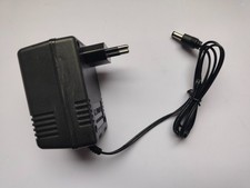 9V 1A 1000mA Netzteil Ladegerät Stecker 5.5mm x 2.1mm