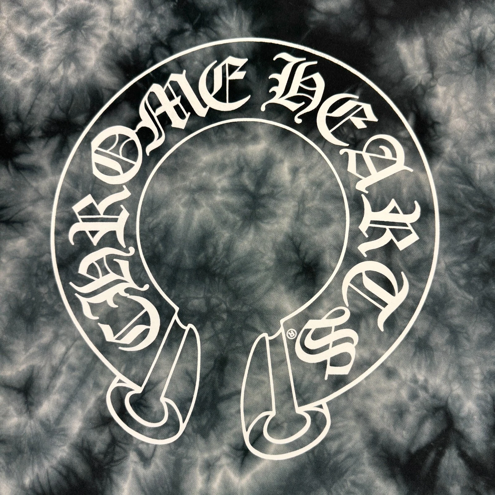 Felpa con cappuccio Chrome Hearts ferro di cavallo tie dye nera e grigia prezzo consigliato £ 1000 ^