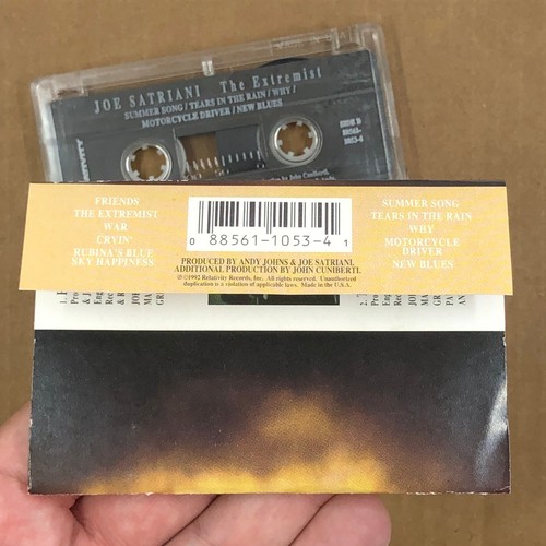 JOE SATRIANI THE EXTREMIST Cassette Tape 1992 Rock Instrumental Rare - Picture 4 of 5