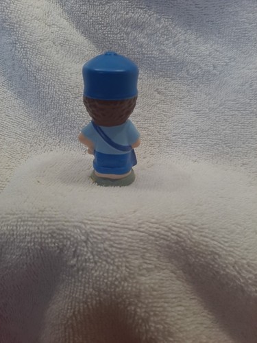 Fisher-Price Little People Mailman Mail Courier Man Figure 220419 - Picture 3 of 6