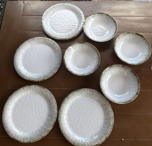 Tommy Bahama White Gray Tan 11” Melamine Dinner Plates & Bowls Set of 8 - Picture 2 of 11