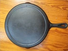 Vintage Unmarked Three Notch Lodge Cast Iron Skillet #9