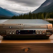 Sanyo DVW-6100 DVD/VHS Combo Player   No Remote For Parts/Repair 