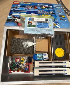 Lego 9V TRAIN System Railway Express 4561 Passenger & Cargo 1999 Vintage