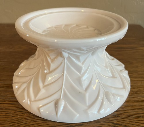 1950s JEANETTE Feather Shell Pink Milk Glass Punch Bowl Stand & 12 Glasses - Picture 6 of 9