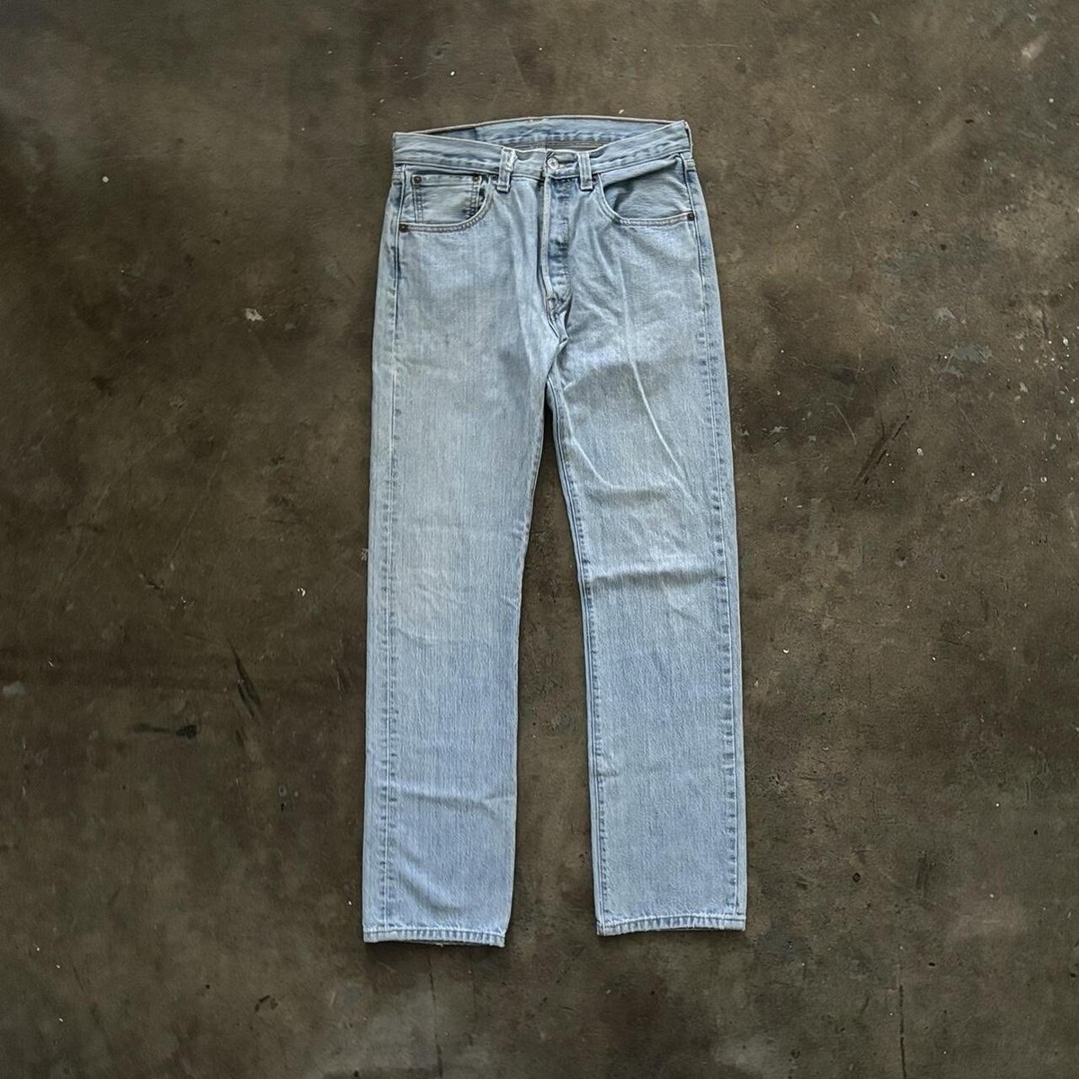 2000s Vintage Levis 501 Lightwash Blue Button Fly Jeans 31x34 | eBay