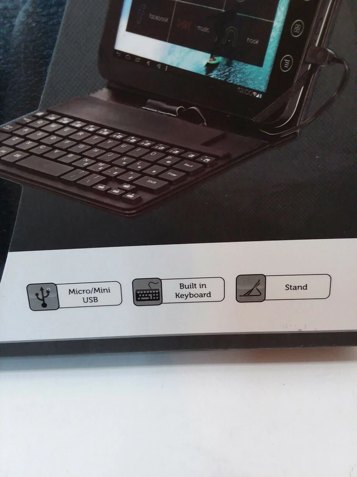 Polaroid 7" Universal Keyboard Folio Stand w/Micro USB connectivity Black NIB - Image 2 of 4