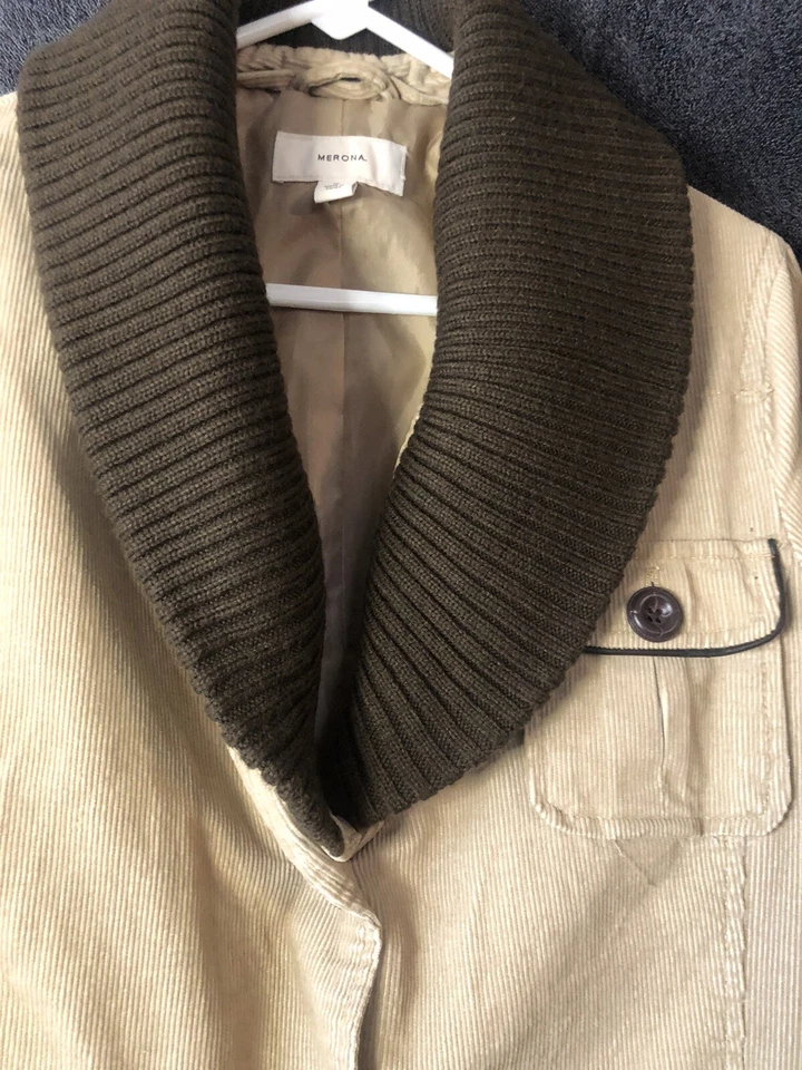 灯芯绒女式米色棕色纽扣夹克外套带腰带口袋,尺寸 M — 第 4/4 张图片