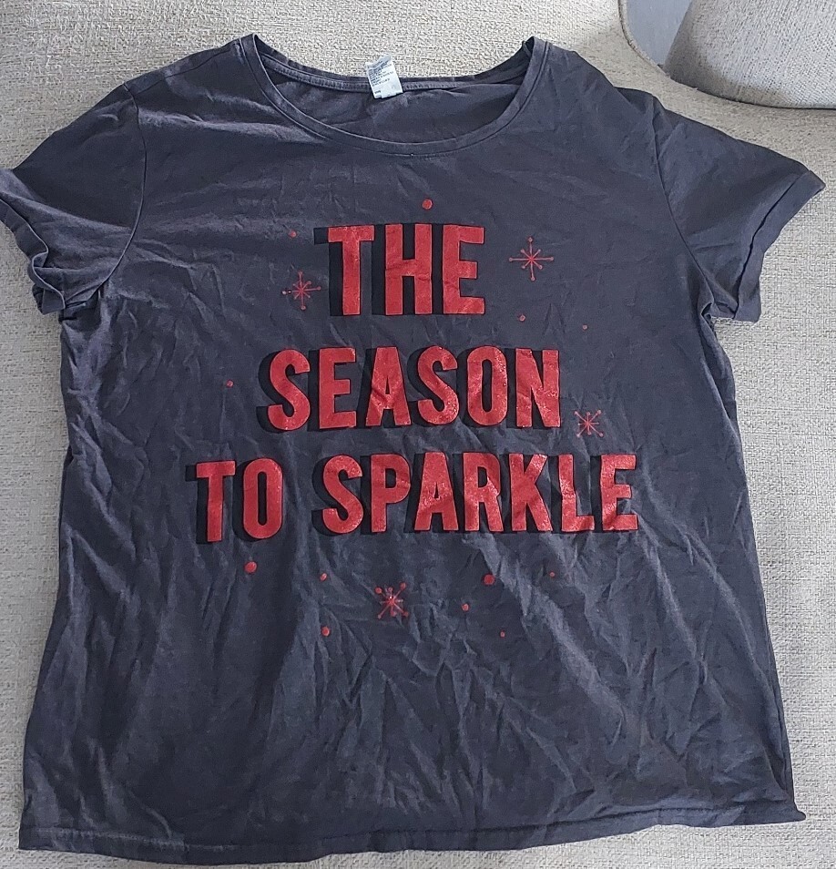 Women's Christmas T-shirt (18) Dark Grey + Slogan (Red Glitter)