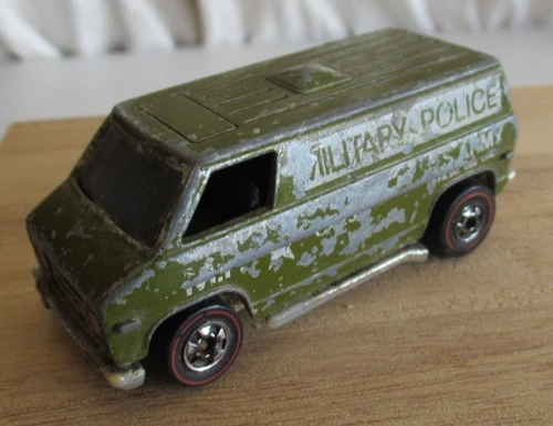 RED LINE HOT WHEEL MILITARY POLICE VAN 1974 HONG KONG ORIGINAL