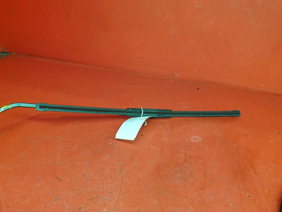 Brazo limpiaparabrisas trasero VAUXHALL INSIGNIA 2012 5 PUERTAS Foto 2 de 4