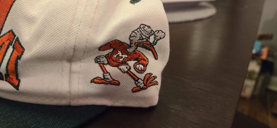 Sombrero Snapback Vintage Universidad de Miami Estilo Años 90 Difícil de Encontrar Foto 4 de 4