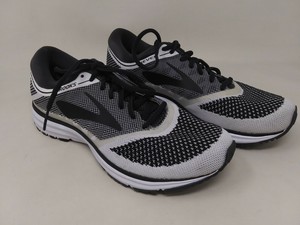 brooks running shoes defective