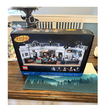 LEGO Ideas Seinfeld Set 21328 NIB. Sealed and box is in good shape.