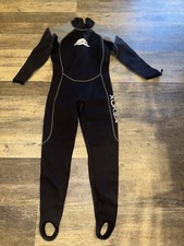 XUKER Women Men Wetsuit 2mm 3mm, Neoprene Wet Suits Back Zip in Cold Medium