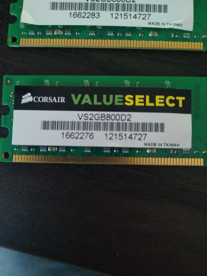 Corsair VS2GB800D2 RAM (2 GB, PC2-6400 (DDR2-800), DDR2 SDRAM, 800 MHz, DIMM 240 - Immagine 2 di 2