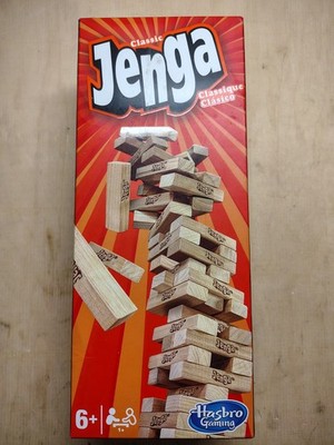 Hasbro Jenga Classic Gesellschaftsspiel, Holzklötze, Neu in OVP