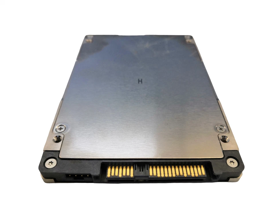 Seagate SSD SAS 2.5" 200GB 12Gbps 1200 Series MLC 1GD252-007 ST200FM0053 - Image 3 of 3