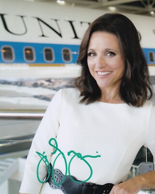 JULIA LOUIS DREYFUS signed Autogramm 20x25cm VEEP in Person autograph COA