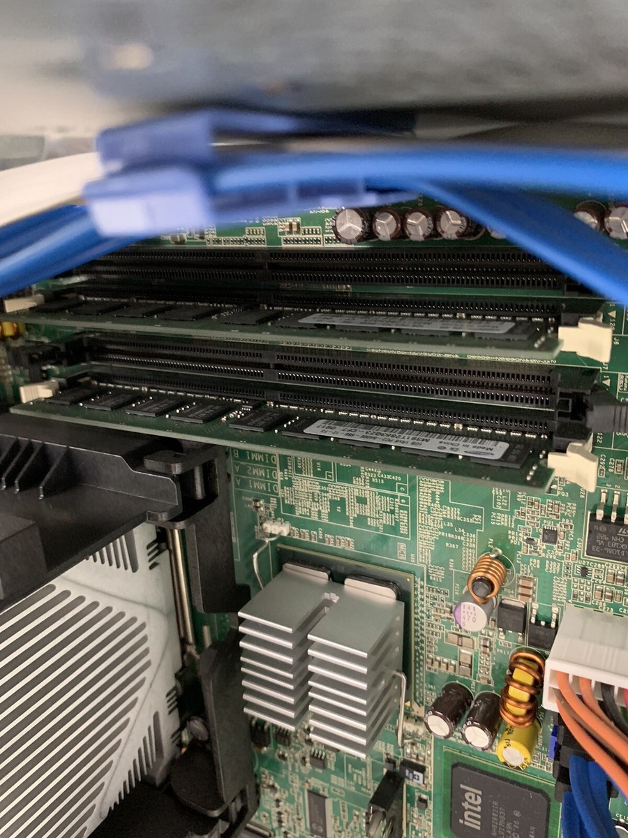 Dell Poweredge Server Desktop T100 Pentium E2220 2.4 GHz 2 GB Ram