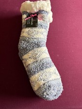NWT -Ms. Sherpa Lined Lounge Socks from Cuddl Duds -Gray -Blue Sz 4-10
