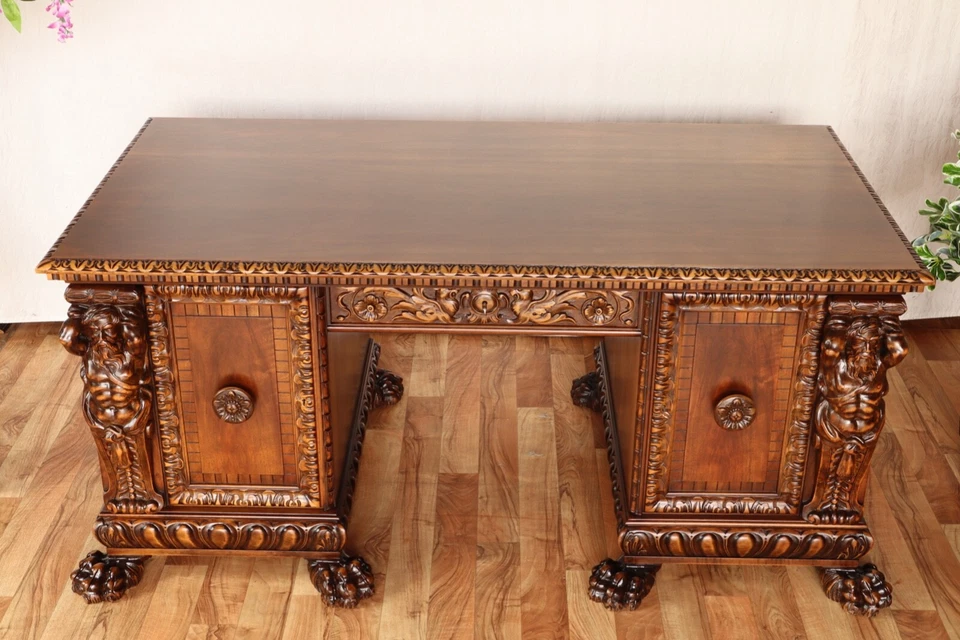 Nr.1926b Schreibtisch Nussbaum Vollholz äußerlich restauriert - Bild 3 von 4