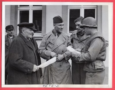 1945 Preparing for Russian US Linkup in Germany 6.5x8.5 Original News Photo