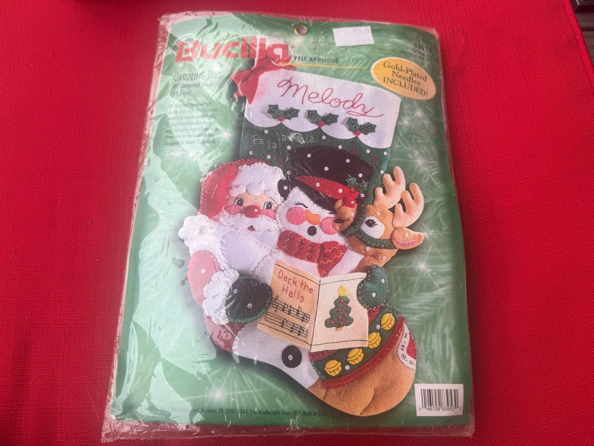 Bucilla, Santa's Gathering, medias navideñas de fieltro, 18 pulgadas | Compra online en Yaxa