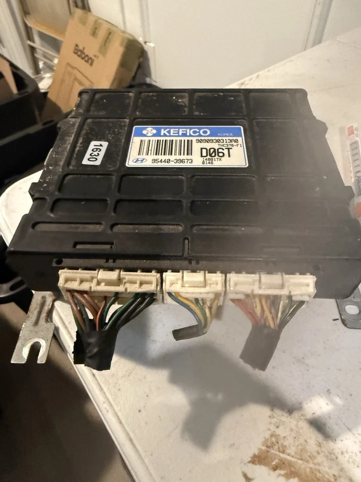 Módulo de control de transmisión usado se adapta a: transmisión Hyundai Santa Fe 2005 Foto 3 de 4