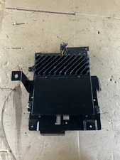 Land Range Rover L322 Amplifier with Bracket XQK000020