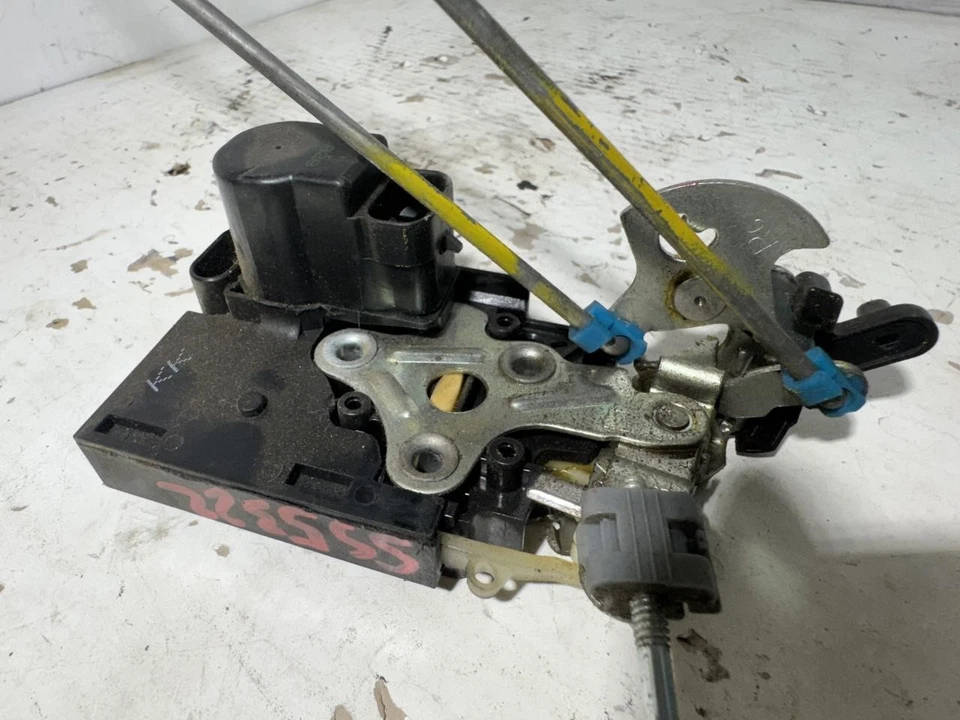 2006-2008 Suzuki Forenza OEM Rear Right Door Latch Lock Actuator  - Image 4 of 4