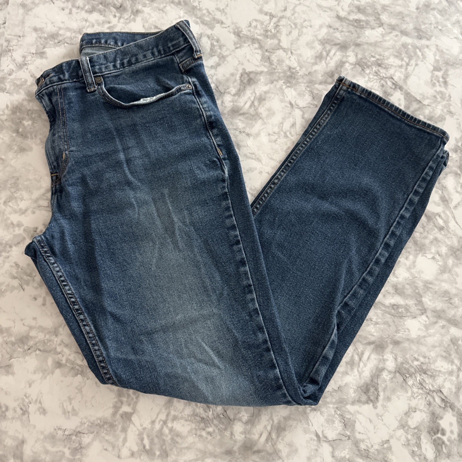 Old Navy Basic Straight Built-In Flex Men’s Jeans… - image 1