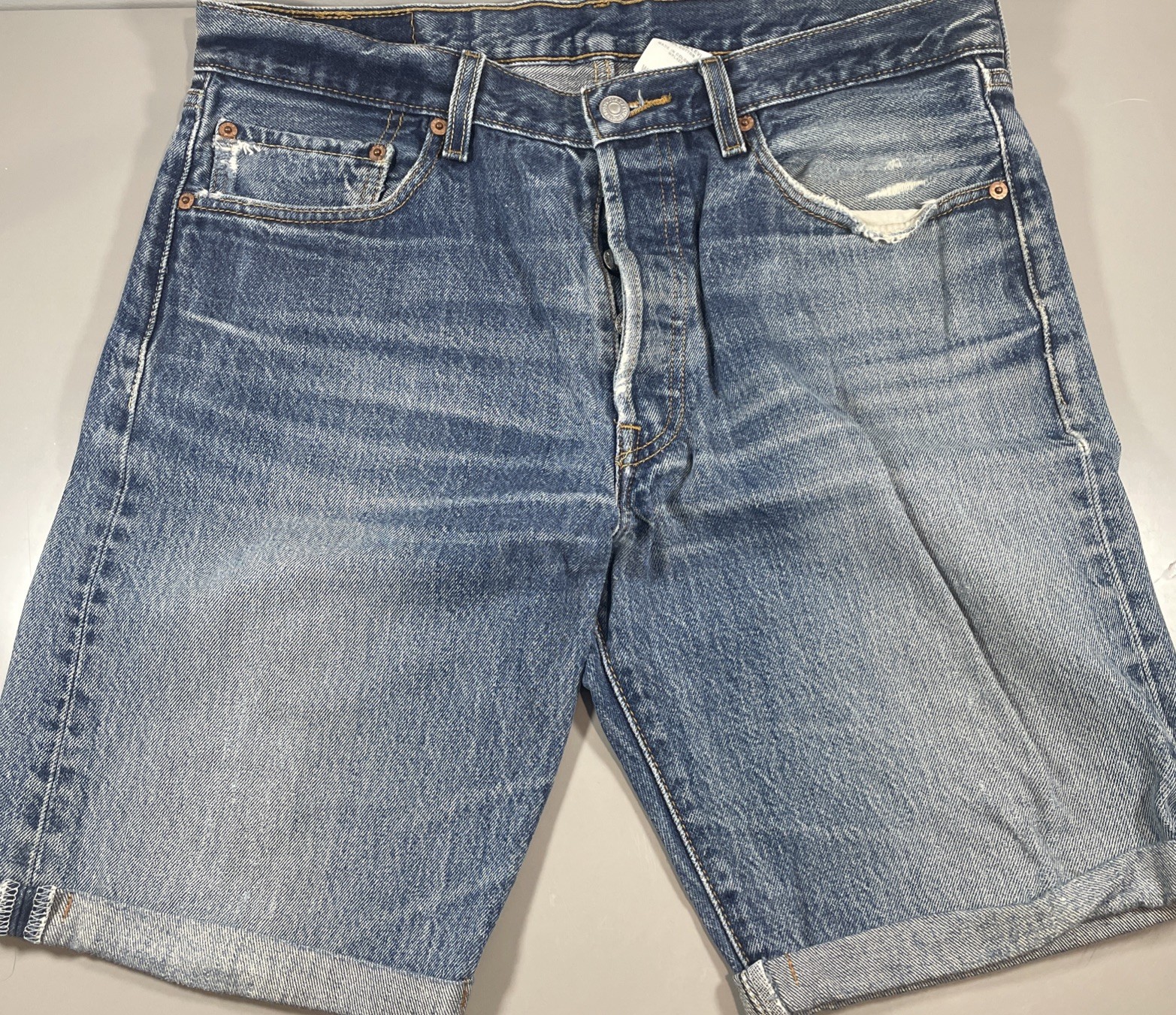 Levis 501 Shorts Mens 34 Blue Denim Button Fly Jean Distressed Casual 9.5 Inseam